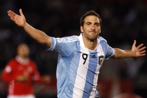 仰泳冲刺瑞士排名稳步提升，仰泳s11