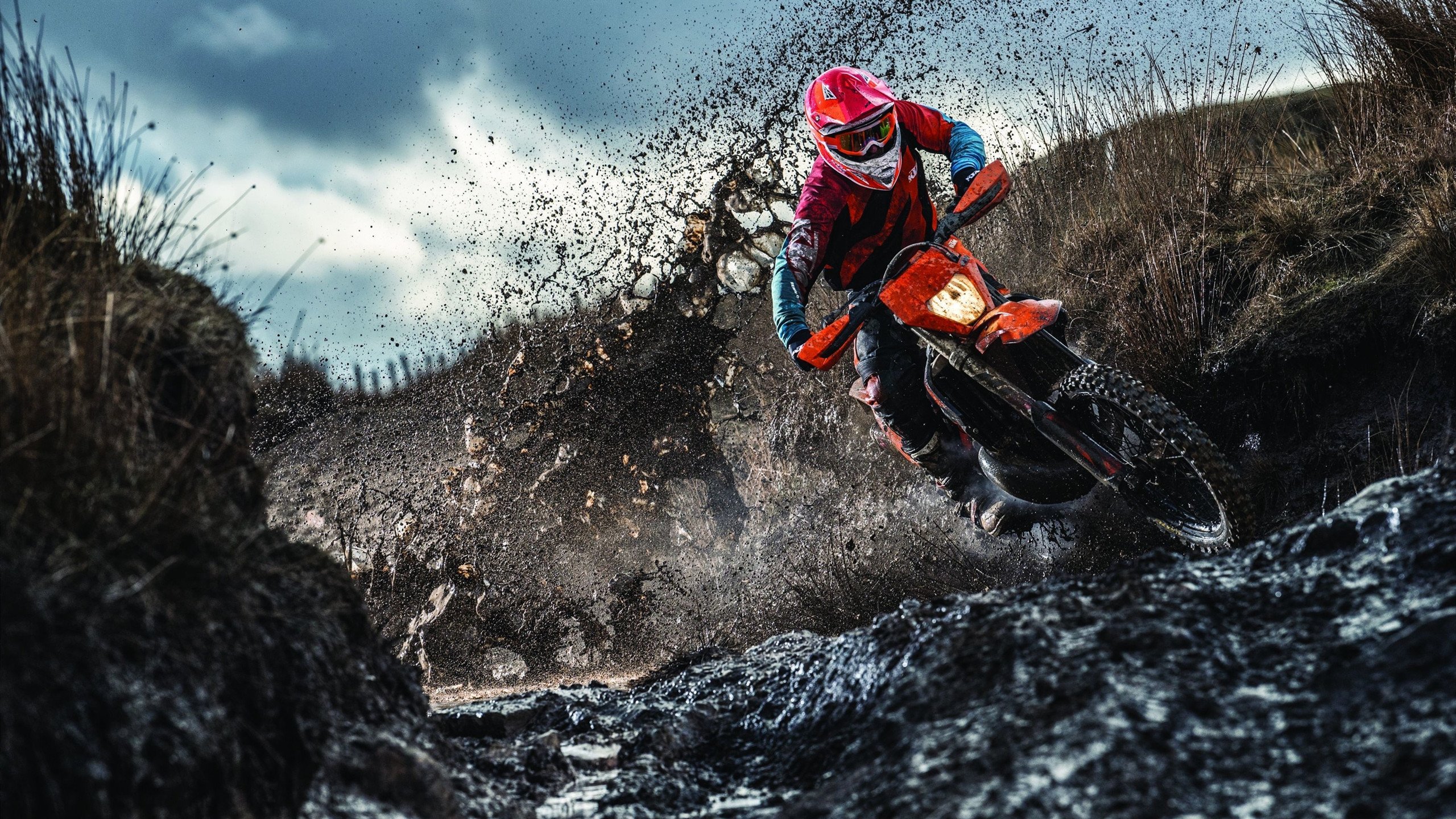 “马科斯·莫奇:阿根廷美洲狮队的防守铁闸,未来光明”